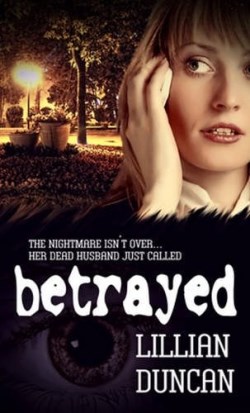 9781611162868 Betrayed