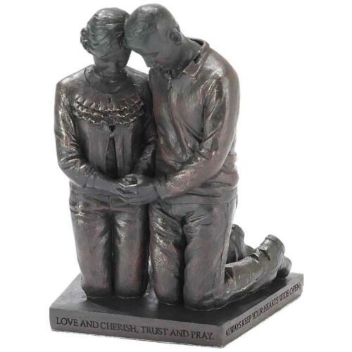 603799523806 Husband Wife Praying (Figurine)