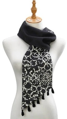 638713472663 Black And White Pull Through Scarf