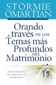 9781602551596 Orando A Traves De Los Temas M - (Spanish)